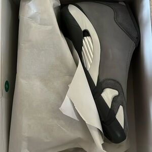 Jordan 14 Retro Flint Grey